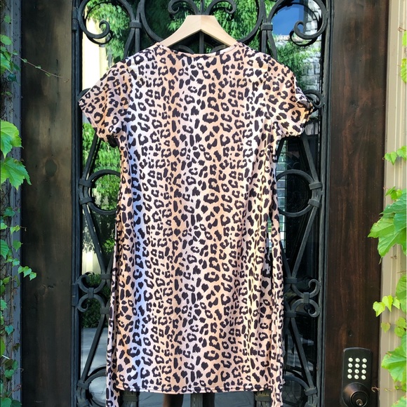 NWT! PrettyLittleThing Tee Dress - Picture 4 of 7